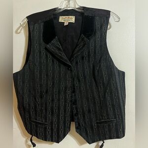 WahMaker Black and Gray Patterned Vest